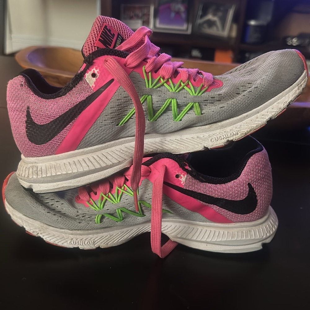 Nike Pink and Gray Sneakers with Mesh Design - Picture 2 of 7